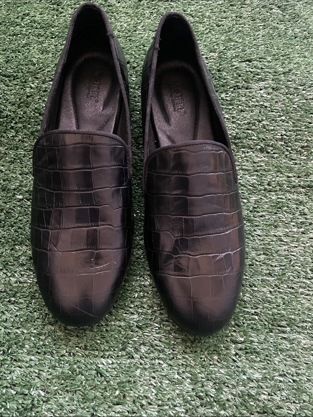 Born Black Loafers Flats Women’s size 8.5 Croc-Embossed Slip-On